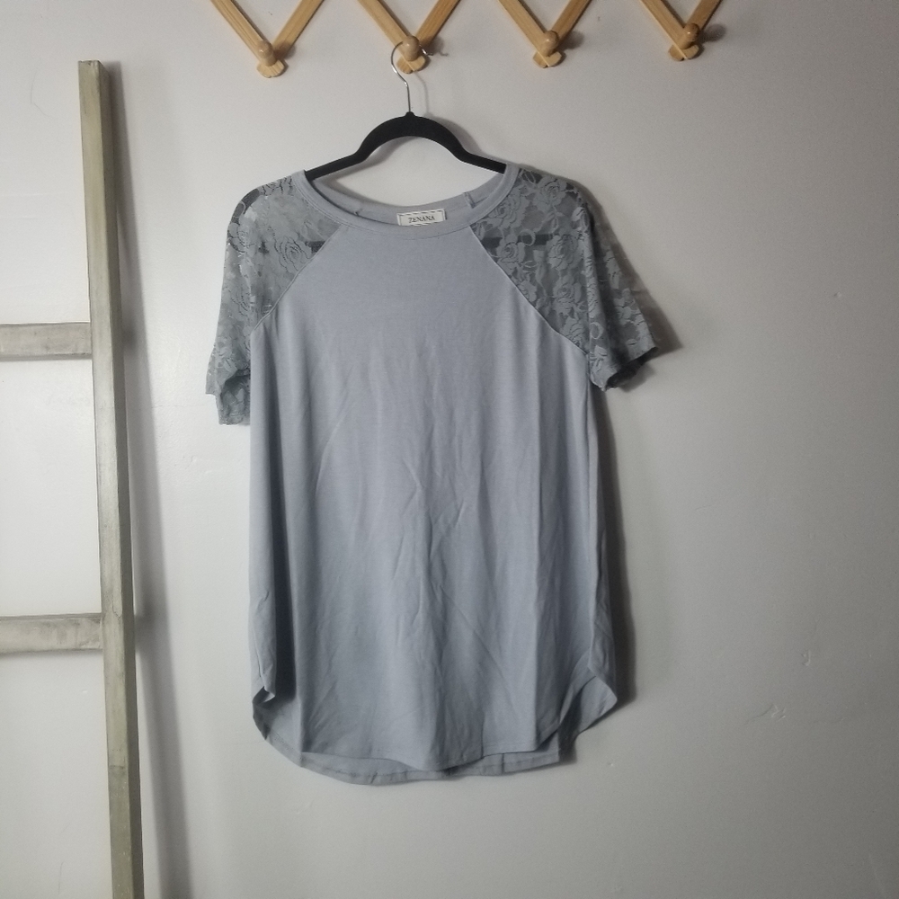 NWOT ZENANA WOMEN'S GRAY LACE SLEEVE BLOUSE SIZE LARGE